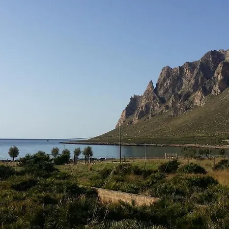 Oda ve Kahvaltı Almaran Port &