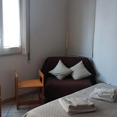 Bed & Breakfast Almaran Port & 3*