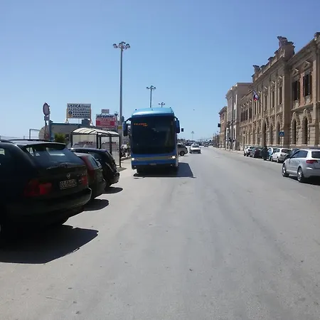 Bed & Breakfast Almaran Port &