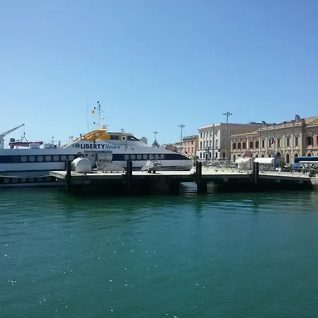 Almaran Port & Trapani