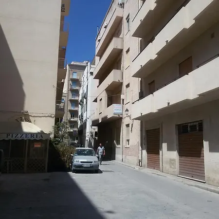 Almaran Port &