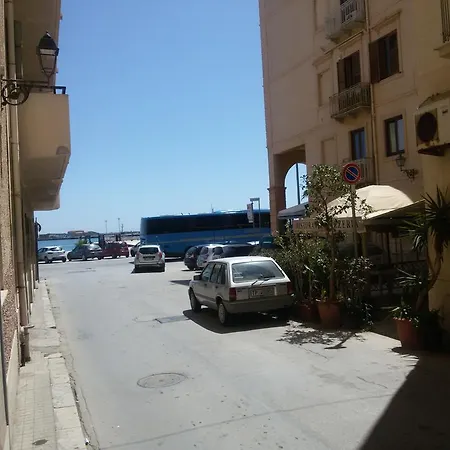 Almaran Port & Trapani