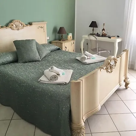 Bed & Breakfast Almaran Port & 3*